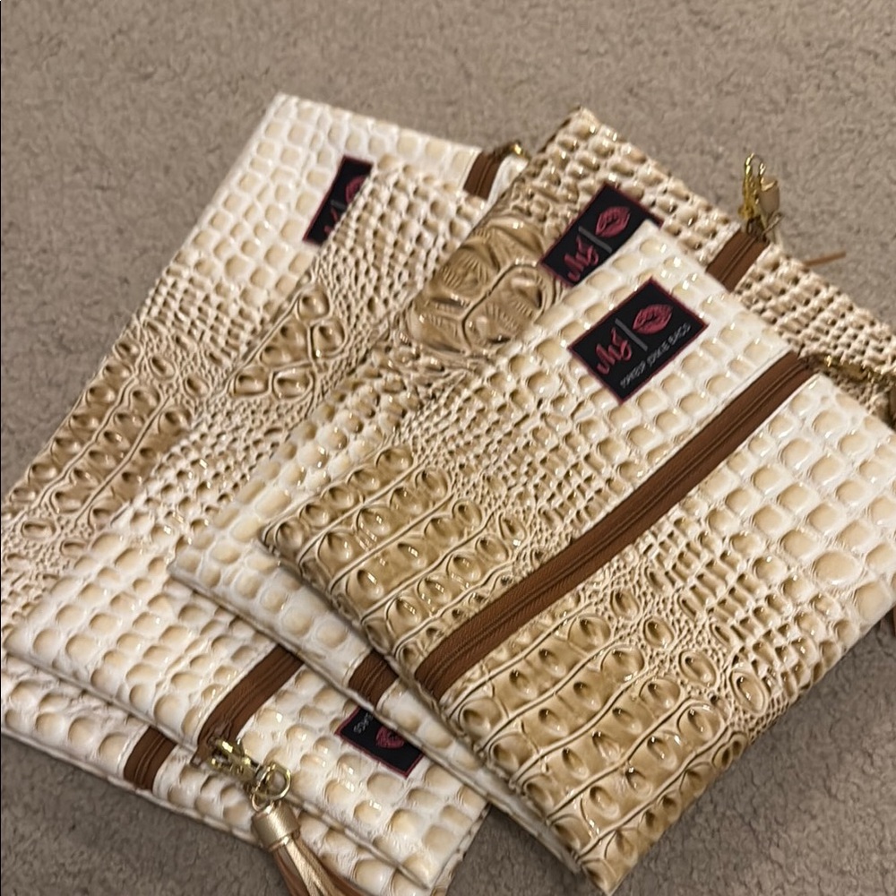 Makeup Junkie Cream and Tan Crocodile Pattern Bag Set